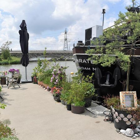 Wheelhouse Euphrate Houseboat Bed & Breakfast Diemerbrug Екстериор снимка