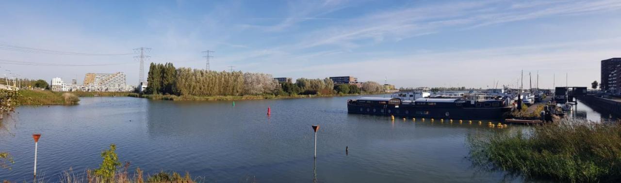 Wheelhouse Euphrate Houseboat Bed & Breakfast Diemerbrug Екстериор снимка