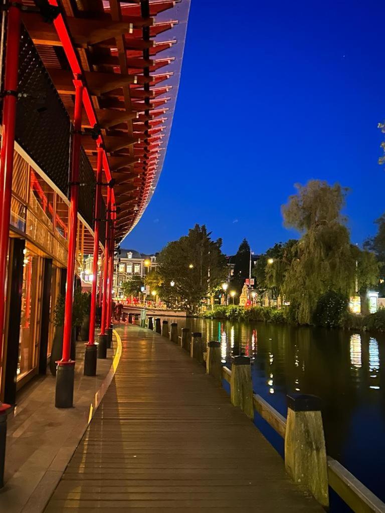 Wheelhouse Euphrate Houseboat Bed & Breakfast Diemerbrug Екстериор снимка